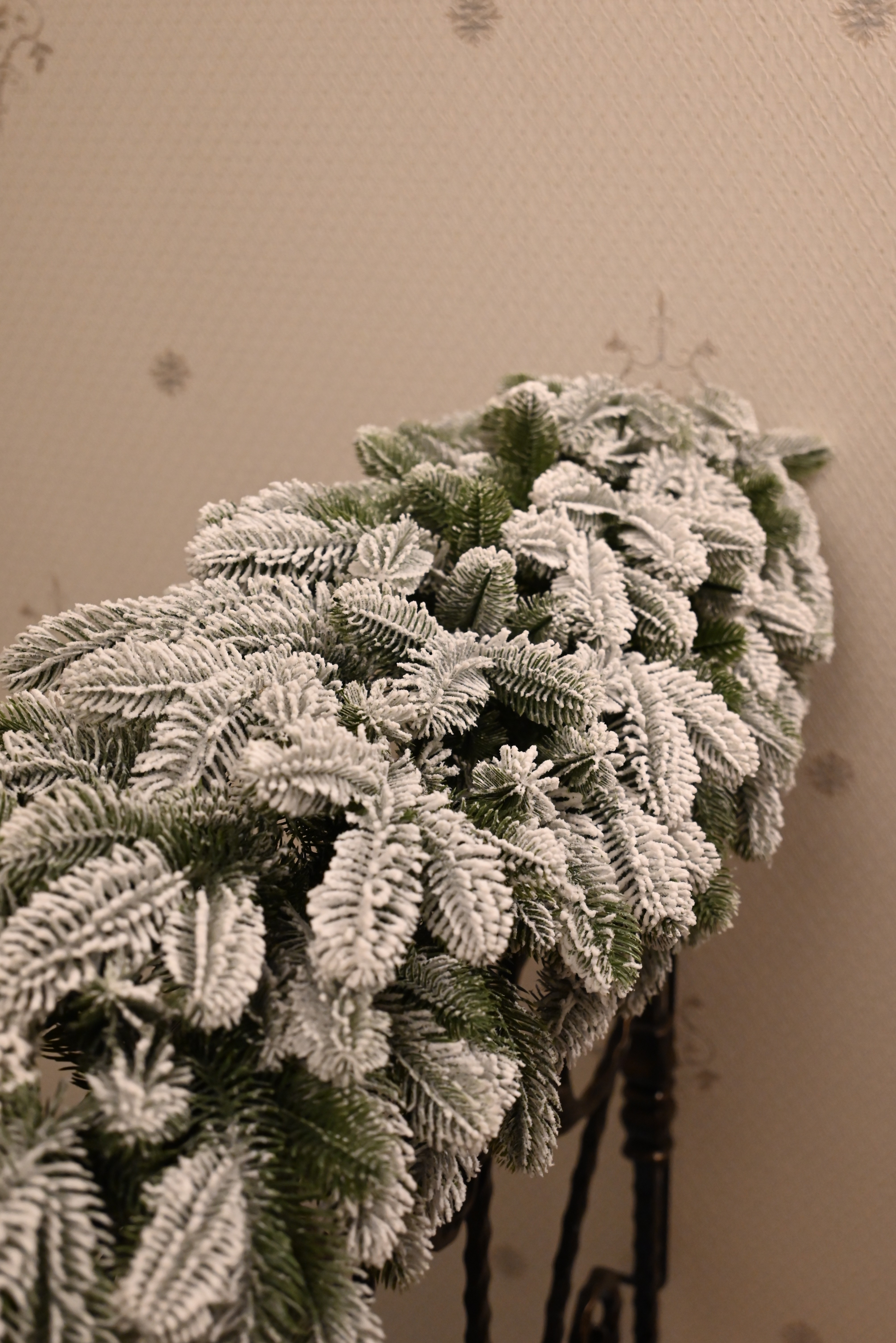 Ghirlandă artificială verde cu zăpadă 3D 'Polar' 250cm | Atelierul